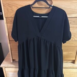 Elegant Black V-Neck Women's Top